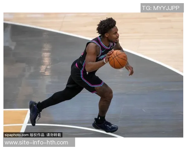 维金斯表现平平10投5中仅得13分盖帽展现潜力但仍需提升状态